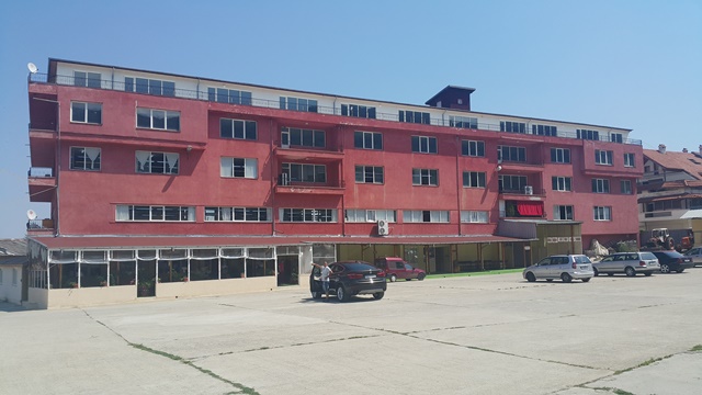 Индустриална сграда под наем в Петрич