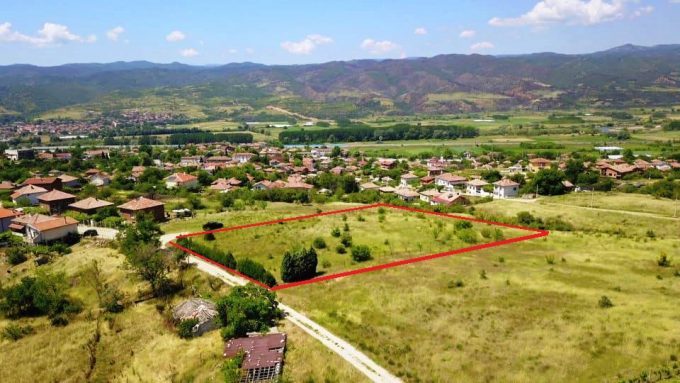 Продажба на парцел в Струмяни – 3000 кв.м
