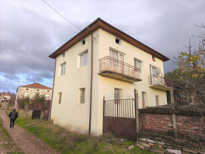 Дом на продажу в селе Петрово, муниципалитет Сандански